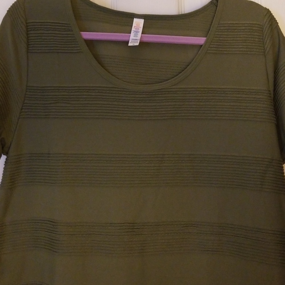 Lularoe Classic T in XL